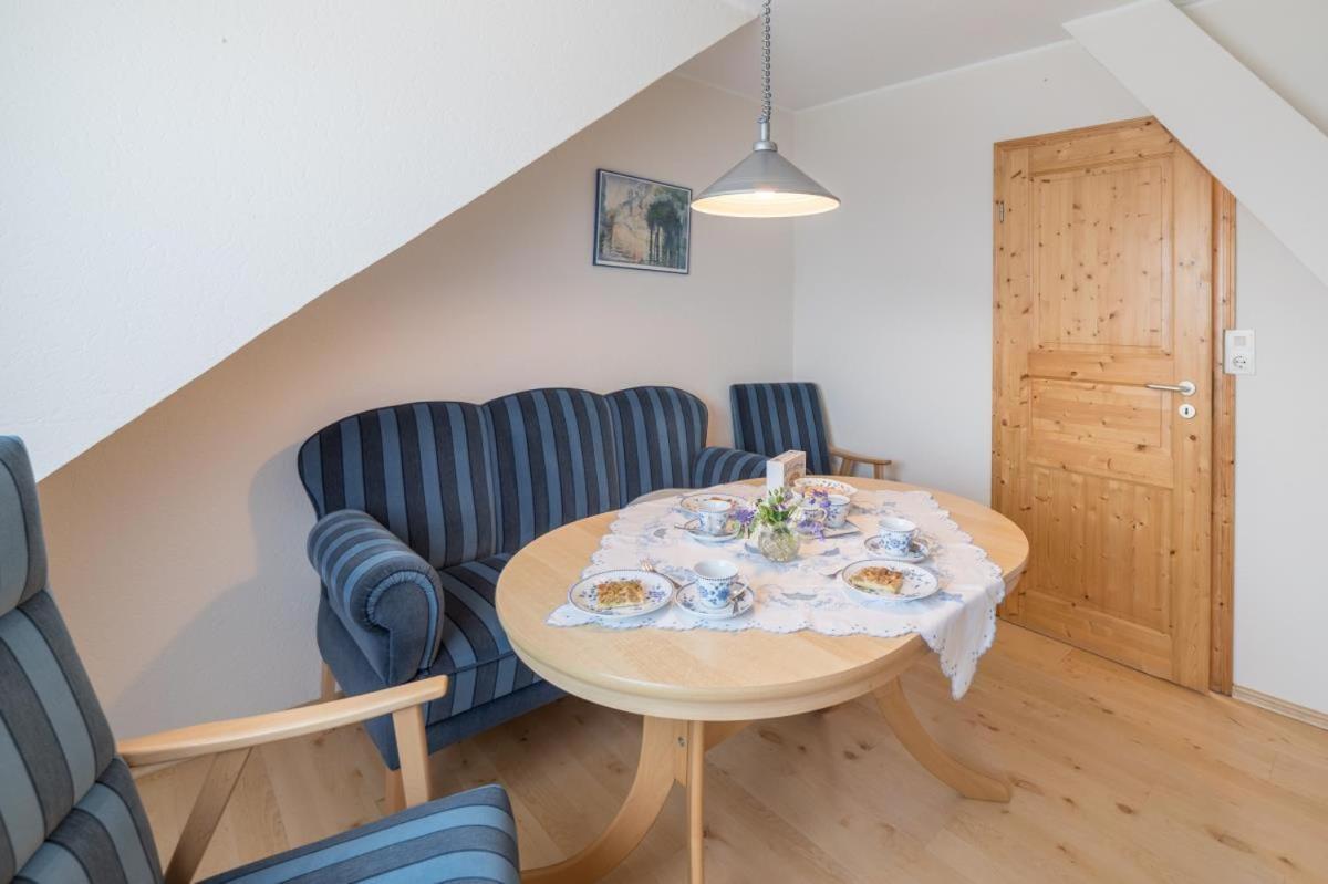 Friesenhof Janssen - Urlaub Auf Dem Bauernhof Apartment Neuharlingersiel Exterior foto