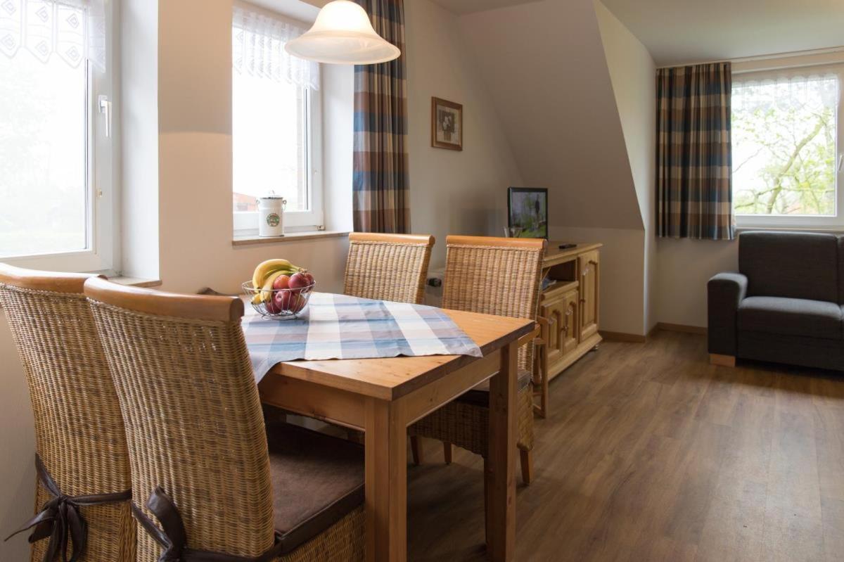 Friesenhof Janssen - Urlaub Auf Dem Bauernhof Apartment Neuharlingersiel Exterior foto