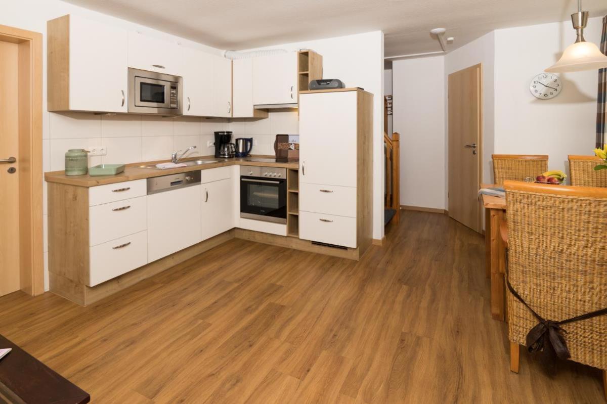 Friesenhof Janssen - Urlaub Auf Dem Bauernhof Apartment Neuharlingersiel Exterior foto