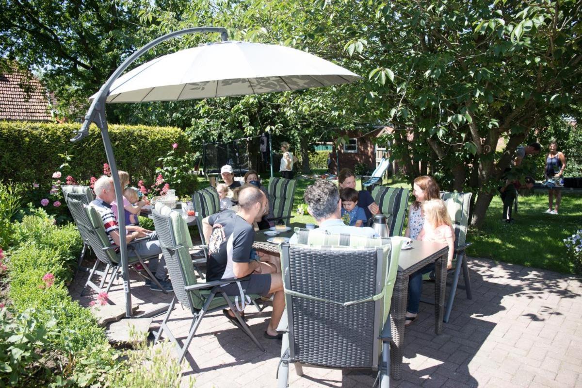 Friesenhof Janssen - Urlaub Auf Dem Bauernhof Apartment Neuharlingersiel Exterior foto