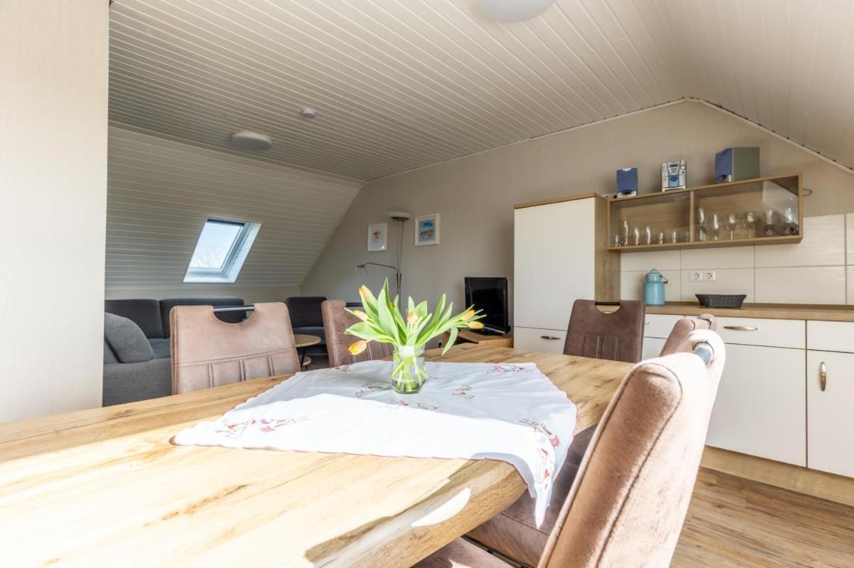 Friesenhof Janssen - Urlaub Auf Dem Bauernhof Apartment Neuharlingersiel Exterior foto