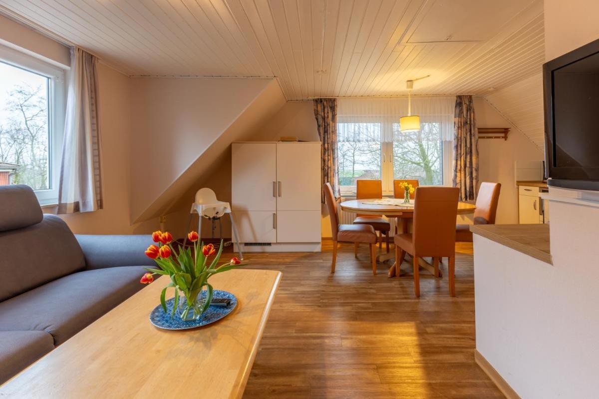 Friesenhof Janssen - Urlaub Auf Dem Bauernhof Apartment Neuharlingersiel Exterior foto